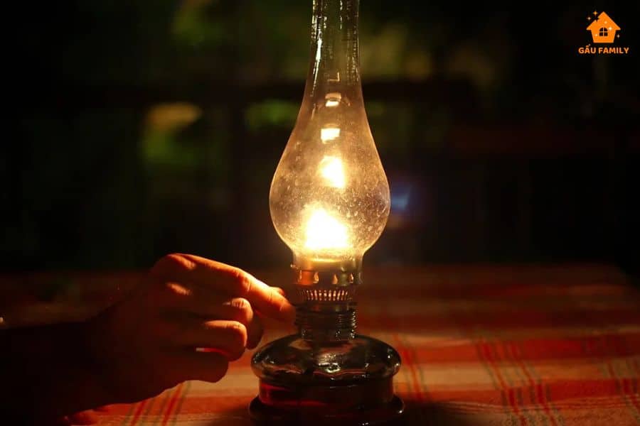 Nguồn gốc của đèn học thời phong kiến